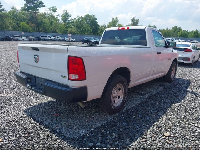 45831230 :رقم المزاد ، 3C6JR6DG7JG255415 vin ، 2018 Ram 1500 Tradesman  4x2 8' Box مزاد بيع