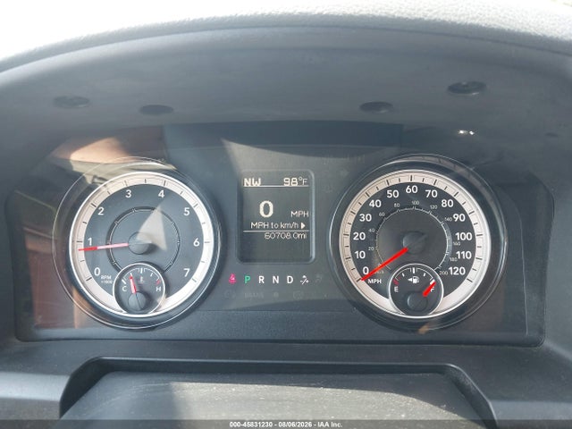 45831230 :رقم المزاد ، 3C6JR6DG7JG255415 vin ، 2018 Ram 1500 Tradesman  4x2 8' Box مزاد بيع
