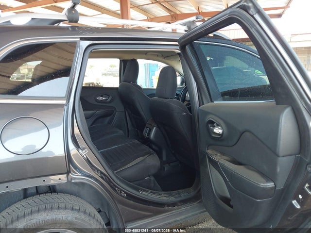 Jeep Cherokee Latitude 2017 1C4PJLCS7HW549701 Image 8