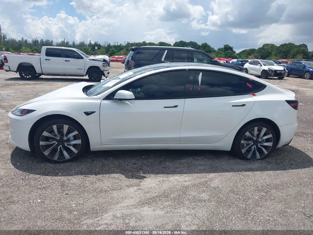 2025 Tesla Model 3 მანქანა იყიდება აუქციონზე, vin: 5YJ3E1EA6SF937090, აუქციონის ნომერი: 45831360