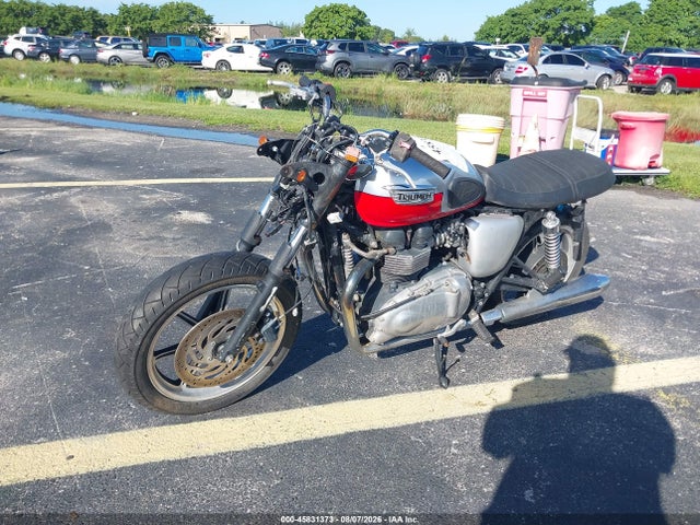 Продаж на аукціоні авто 2011 Triumph Motorcycle Bonneville, vin: SMT900K14BT490619, номер лоту: 45831373