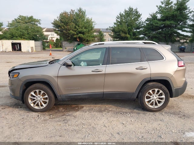 45831378 :رقم المزاد ، 1C4PJMCX7KD131272 vin ، 2019 Jeep Cherokee Latitude 4x4 مزاد بيع
