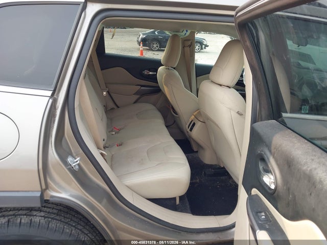 45831378 :رقم المزاد ، 1C4PJMCX7KD131272 vin ، 2019 Jeep Cherokee Latitude 4x4 مزاد بيع