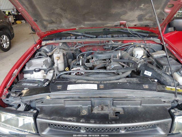 45831409 :رقم المزاد ، 1GCDT13X14K147705 vin ، 2004 Chevrolet S-10 Ls مزاد بيع