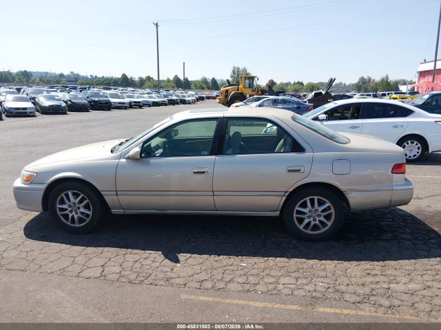 45831503 :رقم المزاد ، JT2BF22K110313781 vin ، 2001 Toyota Camry Le V6 مزاد بيع