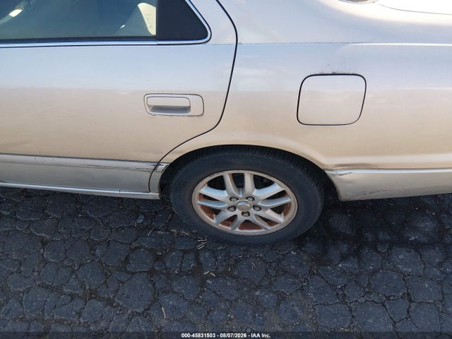 45831503 :رقم المزاد ، JT2BF22K110313781 vin ، 2001 Toyota Camry Le V6 مزاد بيع
