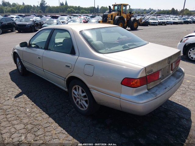 45831503 :رقم المزاد ، JT2BF22K110313781 vin ، 2001 Toyota Camry Le V6 مزاد بيع