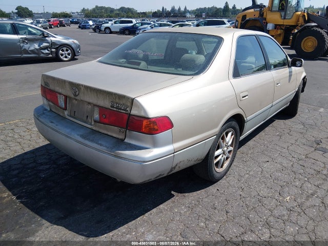 45831503 :رقم المزاد ، JT2BF22K110313781 vin ، 2001 Toyota Camry Le V6 مزاد بيع