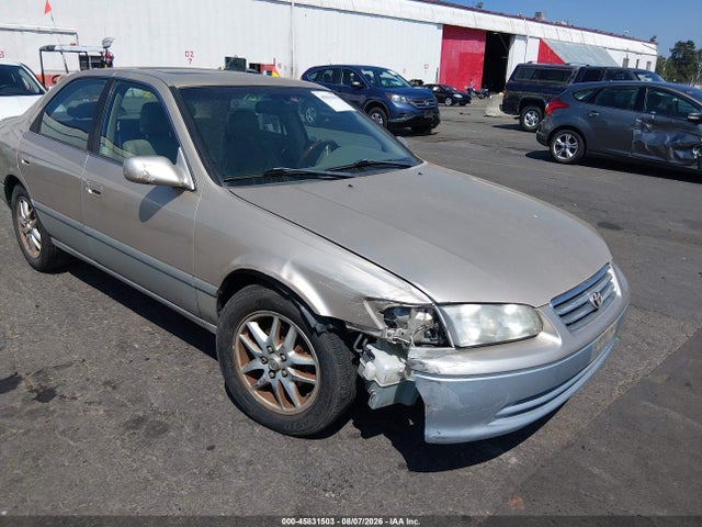 45831503 :رقم المزاد ، JT2BF22K110313781 vin ، 2001 Toyota Camry Le V6 مزاد بيع