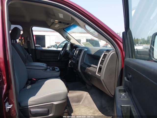 1C6RR7KG1JS106163 RAM 1500 Tradesman 4x4 5&#039;7 Box