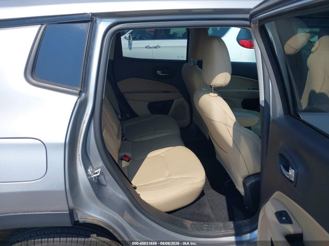 3C4NJDAB6JT392299 Jeep Compass Sport 4x4