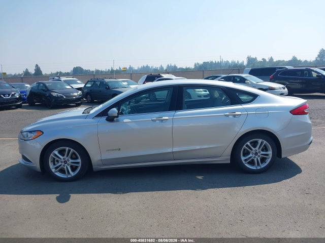 3FA6P0UU3JR141882 Ford Fusion Hybrid S