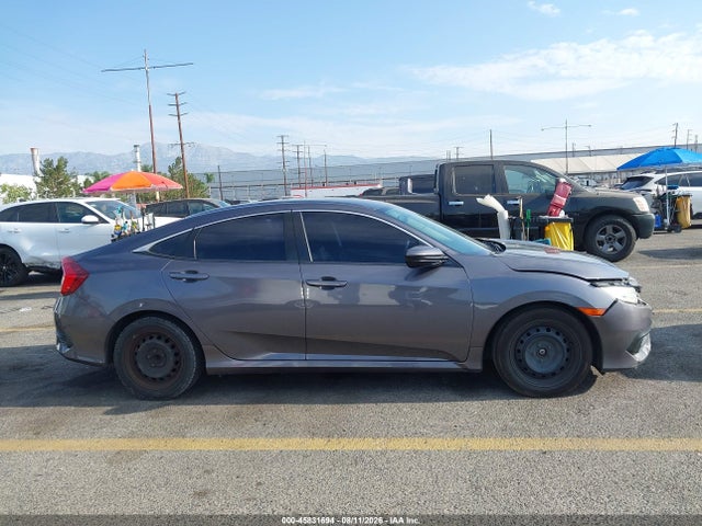 Honda Civic Lx 2018 2HGFC2F5XJH565189 Image 14