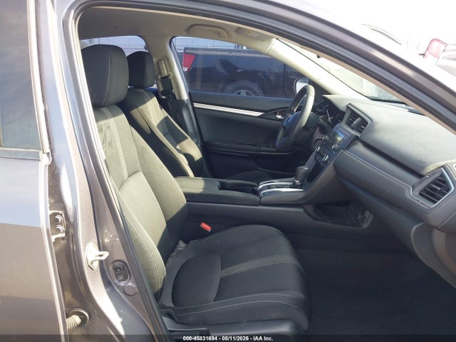 Honda Civic Lx 2018 2HGFC2F5XJH565189 Image 5