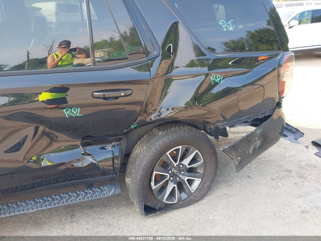 45831706 :رقم المزاد ، 1GNSKPKD1MR216296 vin ، 2021 Chevrolet Tahoe Z71 مزاد بيع