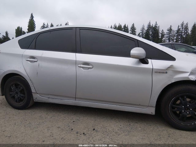Toyota Prius Two 2014 JTDKN3DU3E0361013 Image 13