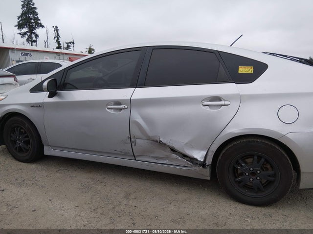 Toyota Prius Two 2014 JTDKN3DU3E0361013 Image 14