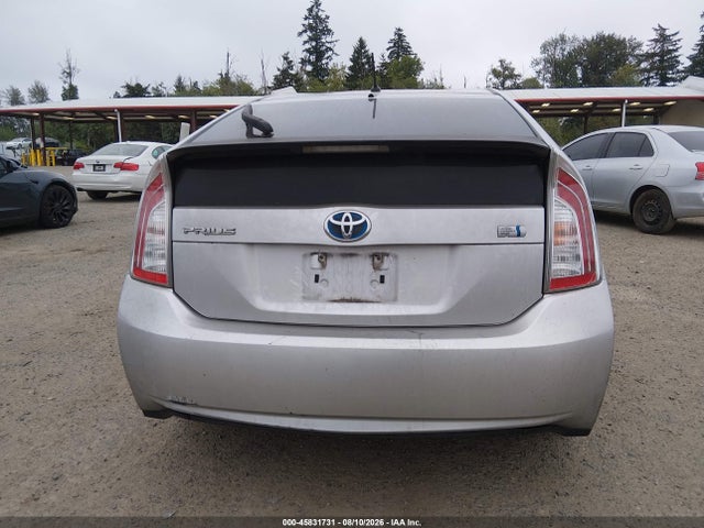 Toyota Prius Two 2014 JTDKN3DU3E0361013 Image 16