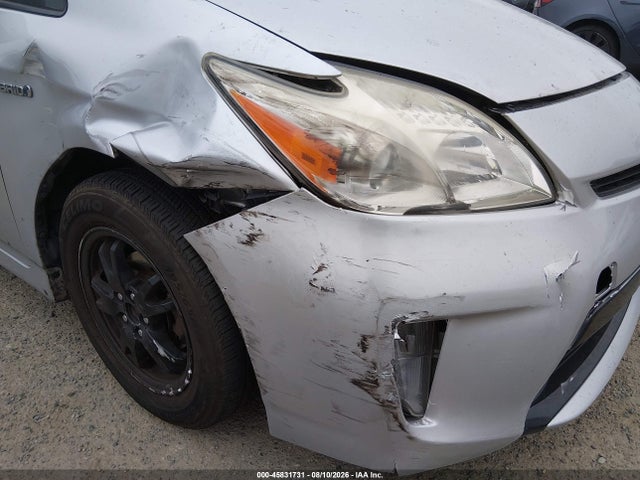 Toyota Prius Two 2014 JTDKN3DU3E0361013 Image 17