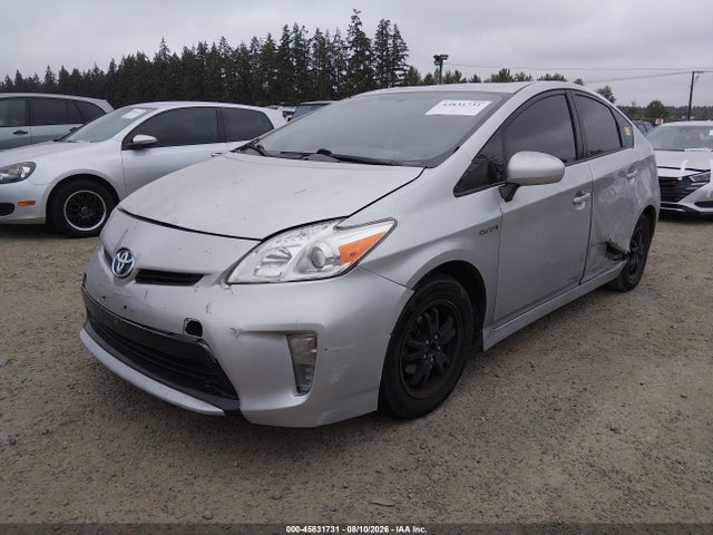 Toyota Prius Two 2014 JTDKN3DU3E0361013 Image 2
