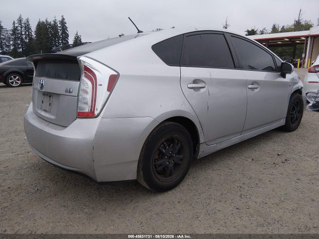 Toyota Prius Two 2014 JTDKN3DU3E0361013 Image 4