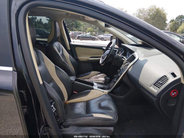 Продаж на аукціоні авто 2011 Volvo Xc60 T6/t6 R-design, vin: YV4902DZ2B2223592, номер лоту: 45831742