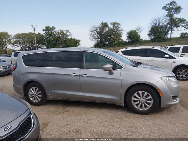 Продаж на аукціоні авто 2019 Chrysler Pacifica Touring Plus, vin: 2C4RC1FG7KR528460, номер лоту: 45831762
