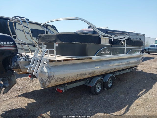 Sun Chaser Boat 2017 SUN21082F617 Image 4