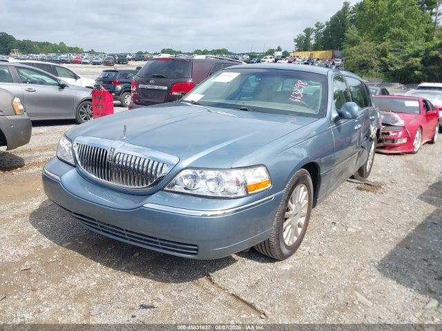Aukcja sprzedaży 2004 Lincoln Town Car Signature, vin: 1LNHM81W54Y663298, numer aukcji: 45831837