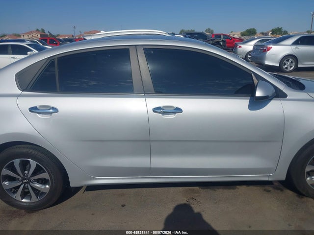 2021 Kia Rio S მანქანა იყიდება აუქციონზე, vin: 3KPA24AD6ME424416, აუქციონის ნომერი: 45831841