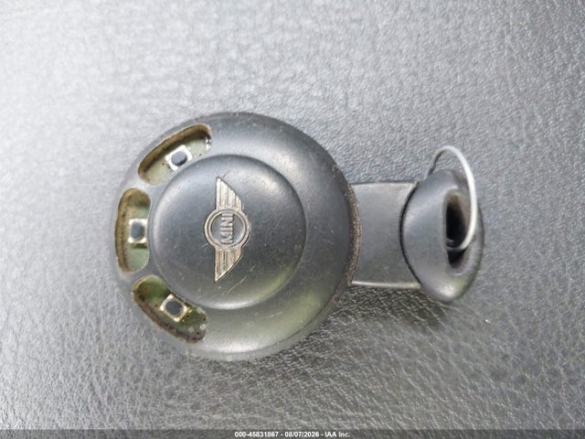 45831867 :رقم المزاد ، WMWMF3C50ATZ22256 vin ، 2010 Mini Cooper مزاد بيع