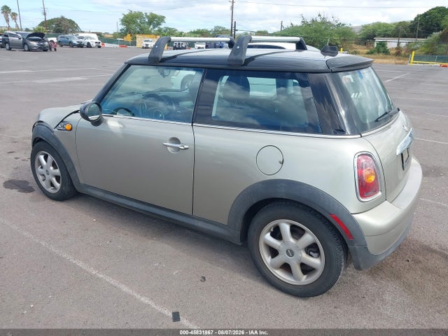 45831867 :رقم المزاد ، WMWMF3C50ATZ22256 vin ، 2010 Mini Cooper مزاد بيع