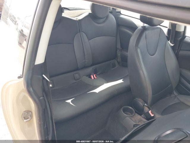 45831867 :رقم المزاد ، WMWMF3C50ATZ22256 vin ، 2010 Mini Cooper مزاد بيع