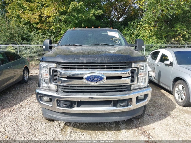 45831900 :رقم المزاد ، 1FT8X3DT0KEC49764 vin ، 2019 Ford F-350 Xlt مزاد بيع