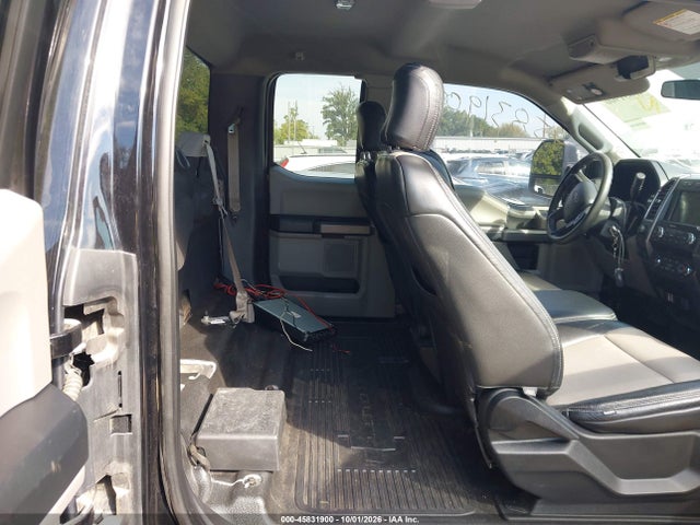 45831900 :رقم المزاد ، 1FT8X3DT0KEC49764 vin ، 2019 Ford F-350 Xlt مزاد بيع