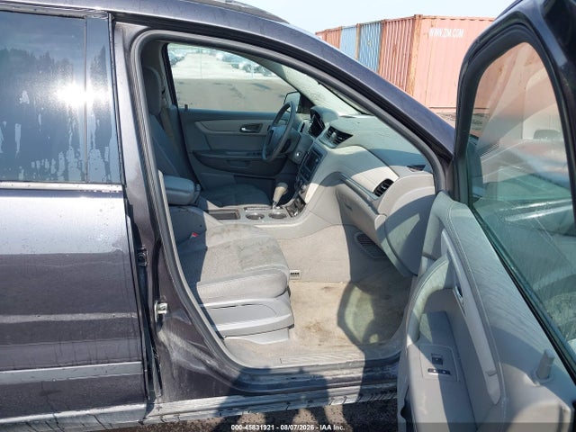 45831921 :رقم المزاد ، 1GNKRFED7HJ203123 vin ، 2017 Chevrolet Traverse Ls مزاد بيع