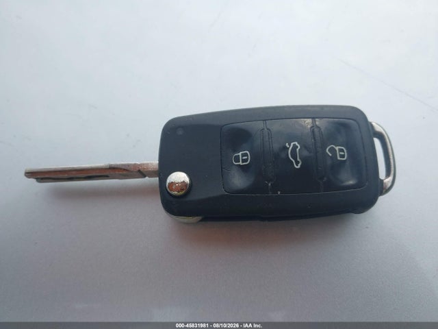 Продажа на аукционе авто 2015 Volkswagen Passat 1.8t S, vin: 1VWAS7A35FC009538, номер лота: 45831981
