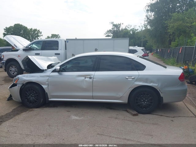 Продажа на аукционе авто 2015 Volkswagen Passat 1.8t S, vin: 1VWAS7A35FC009538, номер лота: 45831981