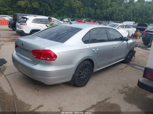 Продажа на аукционе авто 2015 Volkswagen Passat 1.8t S, vin: 1VWAS7A35FC009538, номер лота: 45831981