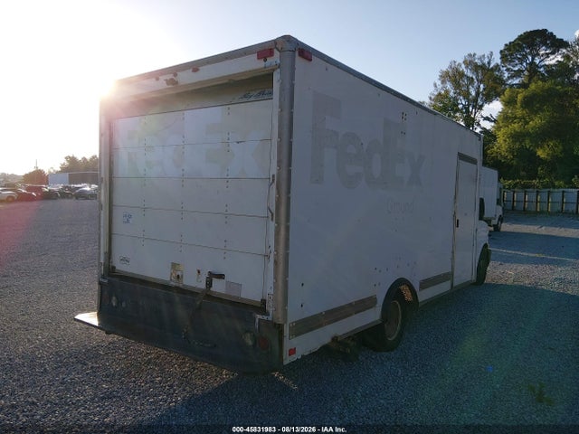 45831983 :رقم المزاد ، 1GD37TCG5H1106206 vin ، 2017 Gmc Savana Cutaway Work Van مزاد بيع