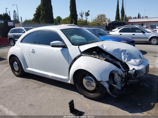 2016 Volkswagen Beetle 1.8t Se მანქანა იყიდება აუქციონზე, vin: 3VWJ17AT1GM615177, აუქციონის ნომერი: 45832013