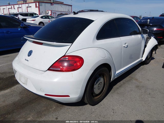 2016 Volkswagen Beetle 1.8t Se მანქანა იყიდება აუქციონზე, vin: 3VWJ17AT1GM615177, აუქციონის ნომერი: 45832013