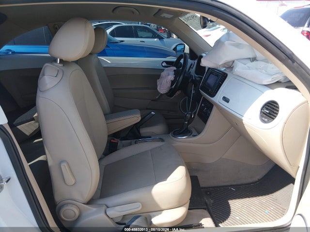 2016 Volkswagen Beetle 1.8t Se მანქანა იყიდება აუქციონზე, vin: 3VWJ17AT1GM615177, აუქციონის ნომერი: 45832013
