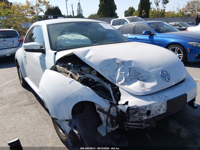 2016 Volkswagen Beetle 1.8t Se მანქანა იყიდება აუქციონზე, vin: 3VWJ17AT1GM615177, აუქციონის ნომერი: 45832013