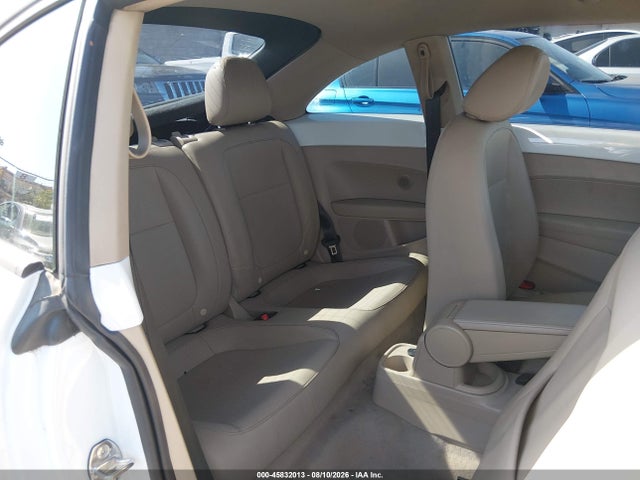 2016 Volkswagen Beetle 1.8t Se მანქანა იყიდება აუქციონზე, vin: 3VWJ17AT1GM615177, აუქციონის ნომერი: 45832013