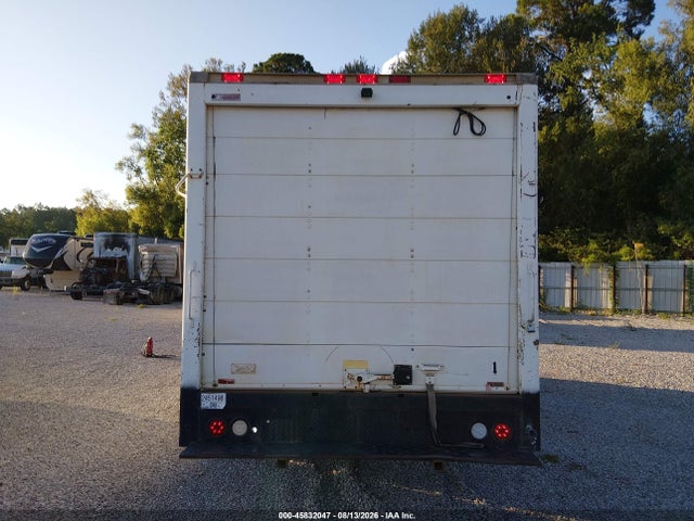 45832047 :رقم المزاد ، 1GB3G3CGXF1118339 vin ، 2015 Chevrolet Express Cutaway 3500 مزاد بيع