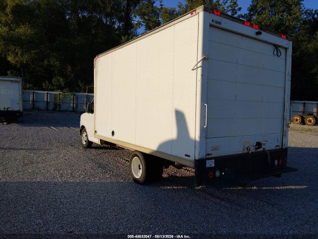 45832047 :رقم المزاد ، 1GB3G3CGXF1118339 vin ، 2015 Chevrolet Express Cutaway 3500 مزاد بيع