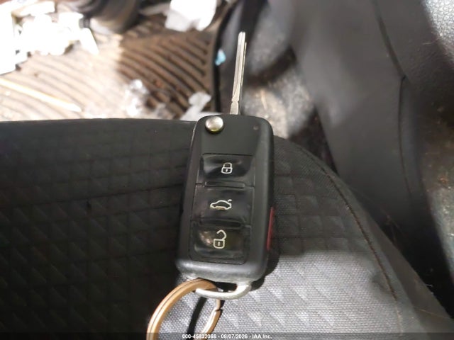 2015 Volkswagen Jetta 2.0l S მანქანა იყიდება აუქციონზე, vin: 3VW2K7AJ4FM220375, აუქციონის ნომერი: 45832066