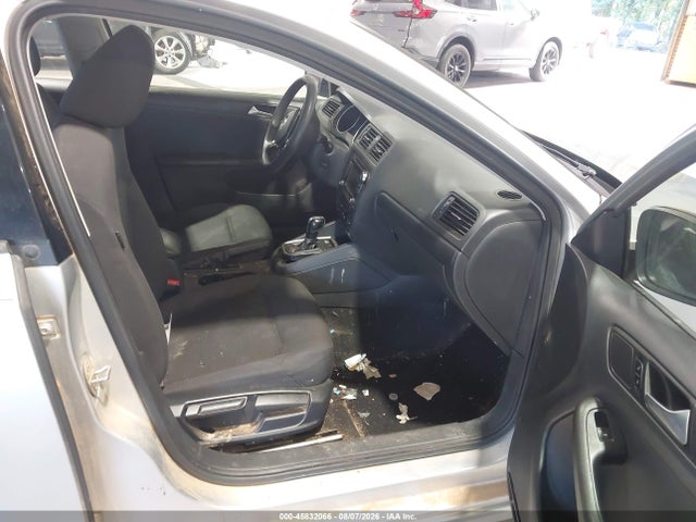 2015 Volkswagen Jetta 2.0l S მანქანა იყიდება აუქციონზე, vin: 3VW2K7AJ4FM220375, აუქციონის ნომერი: 45832066