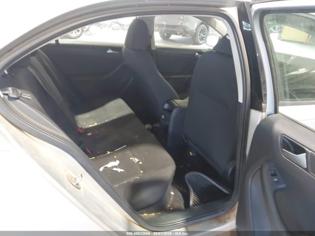 2015 Volkswagen Jetta 2.0l S მანქანა იყიდება აუქციონზე, vin: 3VW2K7AJ4FM220375, აუქციონის ნომერი: 45832066